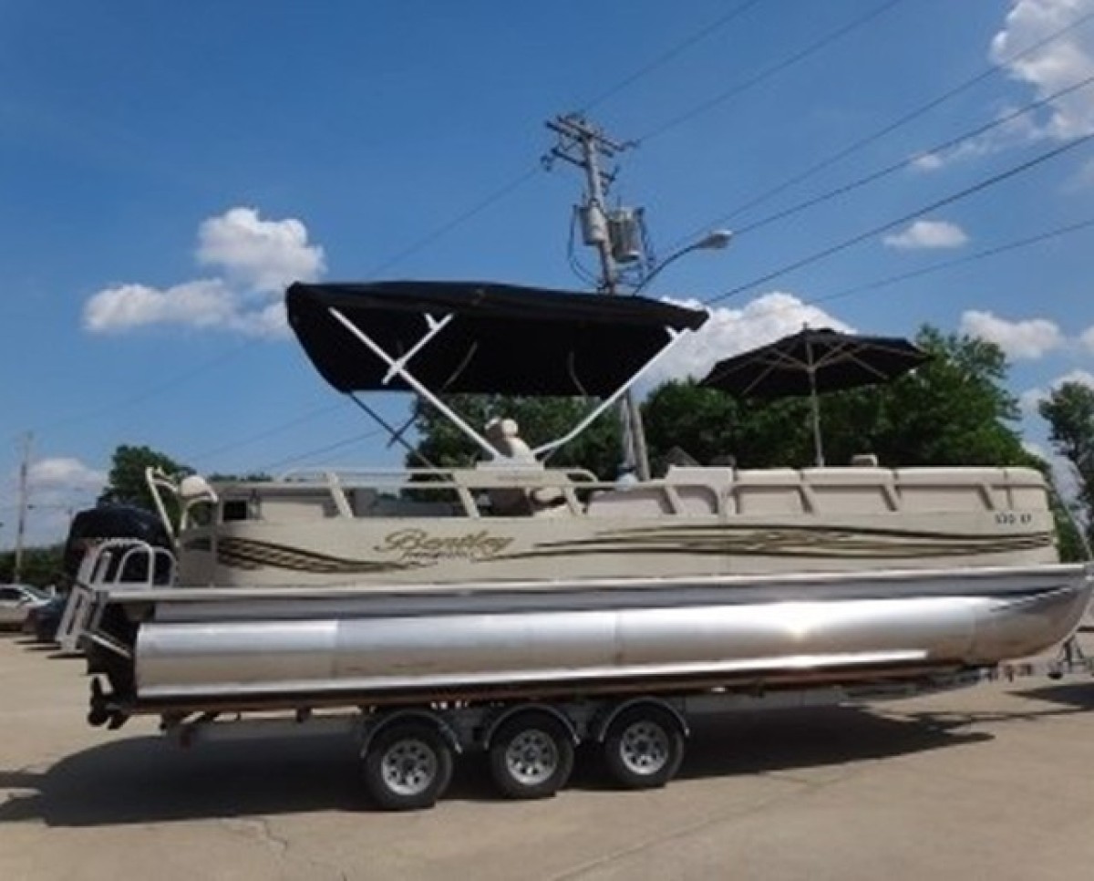 Pontoon for rent